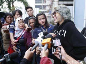 Syahrini dan Reino Nikah, Nikita Mirzani Sebut Aisyahrani Jilat Ludah Sendiri