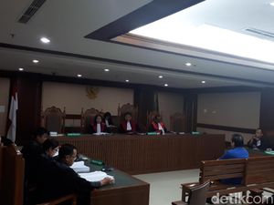 Kasus Bantu Pelarian Eddy Sindoro, Lucas Dituntut 12 Tahun Penjara