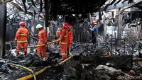 Kebakaran terjadi di Pasar Blok A, Kebayoran Baru, Jakarta Selatan, Rabu (6/3/2019).