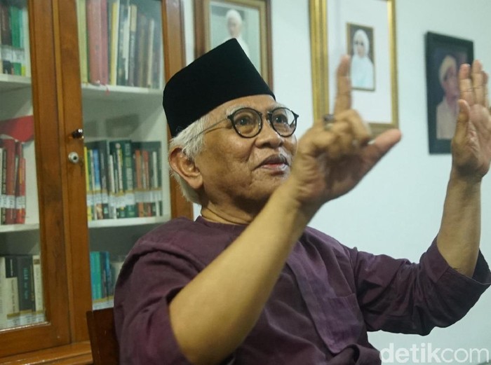 KH Mustofa Bisri (Gus Mus)