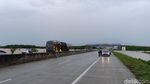Ruas Tol Madiun Terendam Banjir Hingga 1 Meter