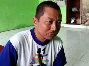 Bermodalkan Stiker, Tukang Pijat di Mojokerto Pede Nyaleg