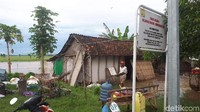 Total rumah yang sudah digenangi air mencapai 200 rumah. Yakni dengan rata-rata ketinggian antara 10 hingga 100 cm.