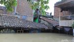 Banjir di Kabupaten Bandung Mencapai Atap Rumah
