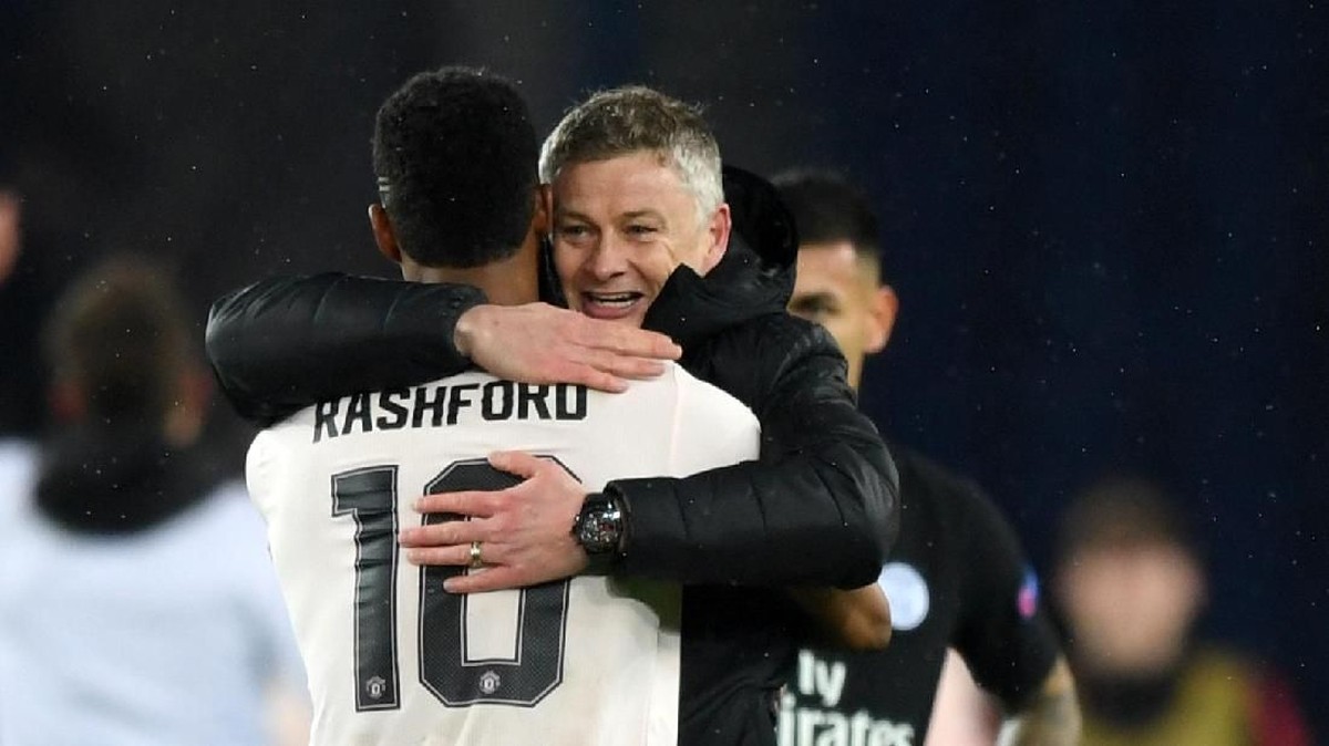 Manajer Man United Ole Gunnar Solskjaer bermimpi antar timnya memenangi treble lagi. (Foto: Shaun Botterill / Getty Images)