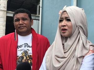 Ditipu Oleh Biro Umrah, Okie Agustina Klaim Rugi Puluhan Juta