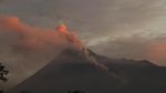 Potret Merapi Muntahkan Awan Panas Hari Ini