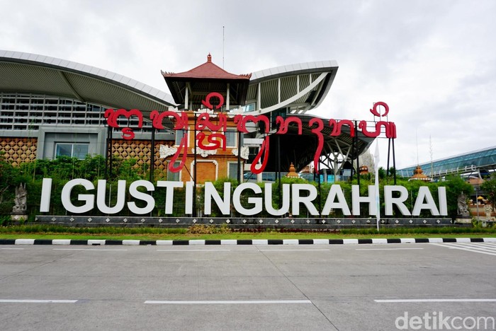 Hari ini umat Hindu seantero Bali merayakan Hari Raya Nyepi, seluruh aktifitas dihentikan dan jalanan menjadi lengang. Tak terkecuali di Bandara Internasional I Gusti Ngurah Rai, Bali.