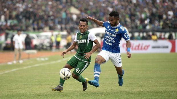 Ayah Klaim Striker Timnas Australia Tak Tahu Soal Persib