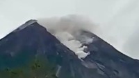 Luncuran awan panas ini terjadi dalam durasi 121 detik. Istimewa/Instagram/@merapi_news.