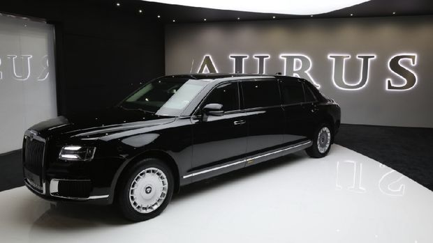 Mobil Kepresidenan Rusia Mulai Dijual Masal