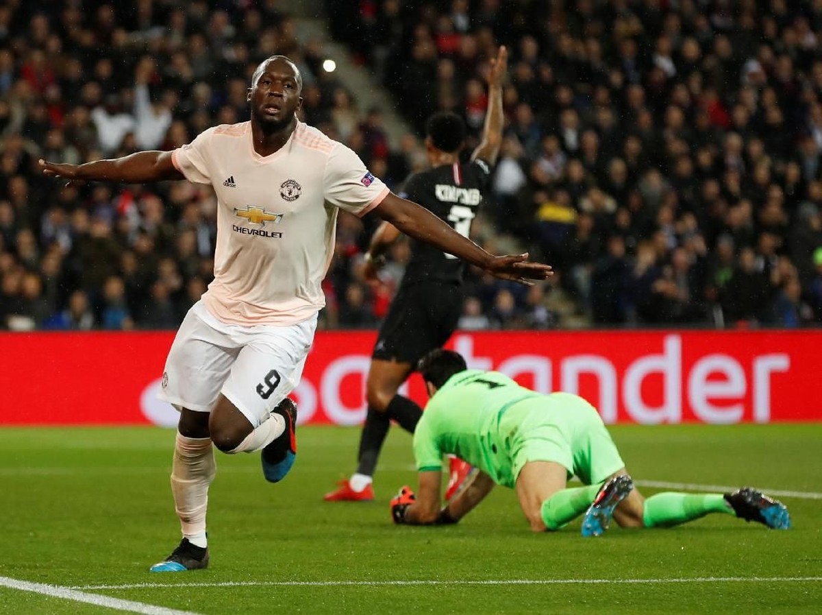 Penyerang Manchester United, Romelu Lukaku, saat merayakan gol ke gawang Paris Saint-Germain. (Foto: Christian Hartmann/Reuters)