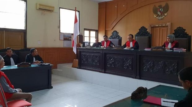 Cabuli Anak Angkat, Nursaid Dihukum 15 Tahun dan Denda Rp 1 M