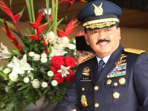 Potret Panglima TNI Hadi Tjahjanto Saat Makan Siang Bersama Jokowi hingga Makan Nasi Padang