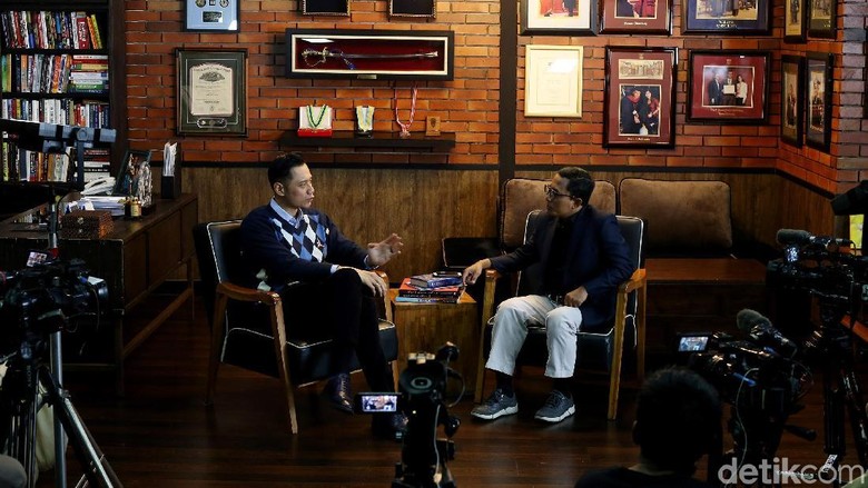 AHY Disiapkan Jadi Ketum Demokrat Gantikan SBY? AHY Disiapkan Jadi Ketum Demokrat Gantikan SBY?