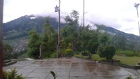 Berdasarkan pengamatan BPPTKG awan panas guguran mengarah ke tenggara. Istimewa/Twitter/@BPPTKG.
