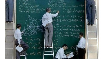 MU dan PSG punya agregat 3-3, tapi The Red Devils mampu menyingkirkan Les Parisiens berkat produktivitas gol tandang. Nah, meme ini mengungkap kesulitan seorang netizen menjelaskan hal itu ke pacar. (Foto: Internet/Twitter)