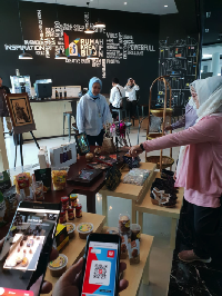 Toko Unik di Terminal Eksekutif Pelabuhan Merak