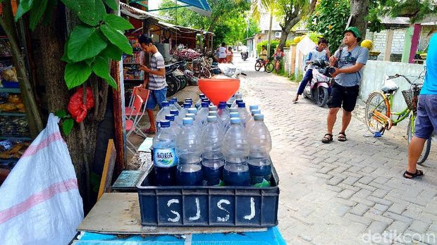 Bensin di Pulau Tidung 