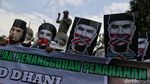Aksi Tolak Penangguhan Penahanan Ahmad Dhani