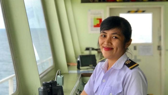 Sosok Pelaut Perempuan Menerjang Stigma di Tengah Laut
