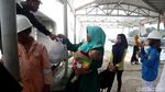 Hiruk Pikuk Aktivitas Kapal Tol Laut di Kawasan Pulau Pramuka