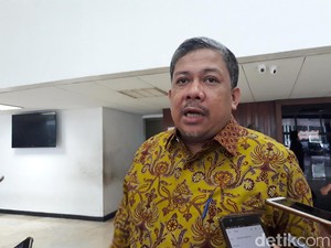 Fahri Hamzah Nilai Tim Penanganan Karhutla Amatiran