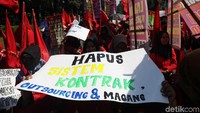 Salah satu tuntutan Massa adalah meminta sistem kontrak hingga pemagangan dihapus karena dinilai merugikan pekerja khususnya kaum wanita.