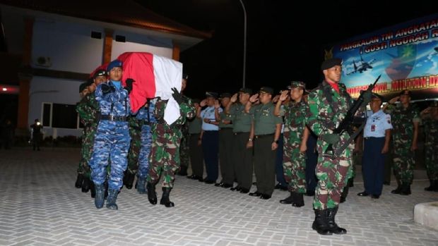 Jenazah Serda Mirwariyadin Korban KKB Papua Diterbangkan ke Lombok