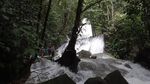 Foto: Eksotisme Air Terjun Perawan di Papua