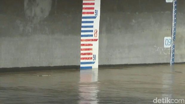 Papan ukur di Lamongan/