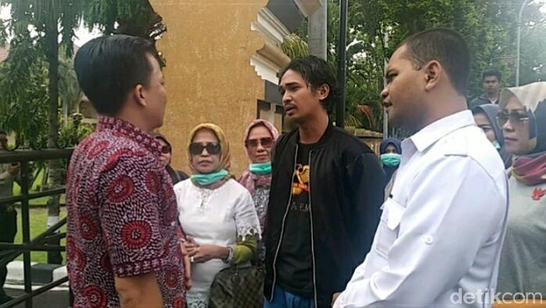 Pengajuan Mepet, Polisi Tak Beri Izin Talk Show Rocky Gerung di NTB Pengajuan Mepet, Polisi Tak Beri Izin Talk Show Rocky Gerung di NTB