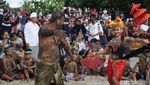 Potret Tradisi Mandi Lumpur di Bali