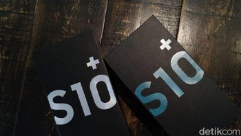 Selain di Central Park, Samsung juga menyelenggarakan penjualan langsung perdananya itu di pusat perbelanjaan. (Foto: detikINET/Agus Tri Haryanto)