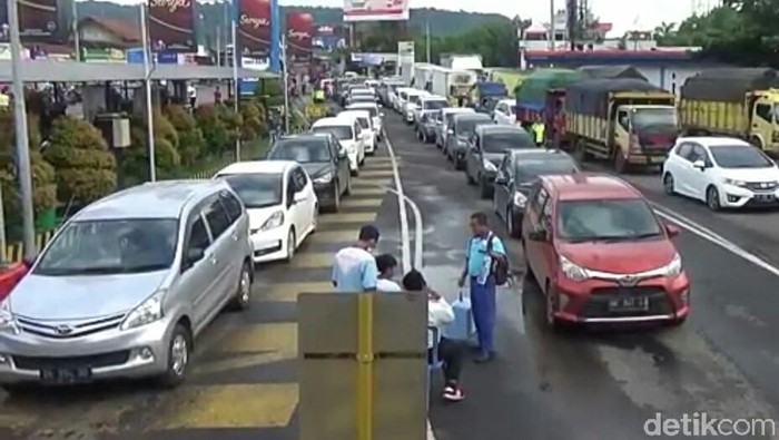 Pascanyepi, Pelabuhan Ketapang Dijubeli Ribuan Kendaraan