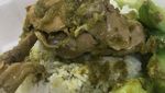 Ini Itiak Lado Mudo, Bebek Cabe Ijo Khas Minang yang Bikin Ngiler!