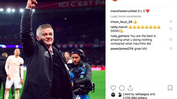 Selanjutnya, MU memposting lebih banyak lagi foto perayaan kemenangan dramatis atas PSG. Ini saat Ole gembira dengan performa timnya. Foto: Instagram