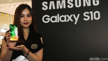 Lalu untuk harga Samsung Galaxy S10+ 12GB/1TB Rp 23.999.000, 8GB/512GB: Rp 18.499.000, 8GB/128GB: Rp 13.999.000  (Foto: detikINET/Rifkianto Nugroho)