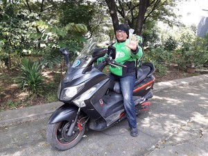 Maju Jadi Caleg,  Berapa Modal yang Dikeluarkan Driver Ojol Ini?