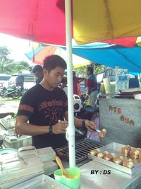 Penjual Siomay hingga Pecel Lele, Ini 5 Penjual Makanan Berwajah Ganteng