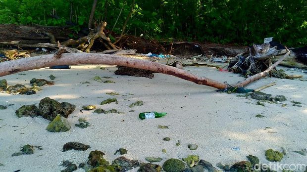 Kepulauan Seribu: 'Bali Baru' yang Bertarung Melawan Sampah Kiriman