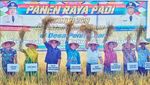 Ria Norsan, Wagub Kalbar yang Tersandung Kasus Kampanye Ternyata Doyan Makanan Tradisional