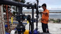 Bupati Husein Murad yang turut serta meninjau instalasi itu menjelaskan sebenarnya ketersediaan air bersih masih menjadi masalah di Kepulauan Seribu. Pulau-pulau tak bisa selamanya mengandalkan air tanah untuk mencukupi kebutuhan penduduk. Oleh karena itu, proses pengolahan air laut menjadi air bersih siap minum dapat menjadi solusi.