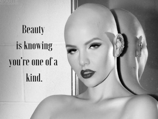 Elly Mayday asal Kanada dikenal sebagai model yang selalu mempromosikan body positivity. Instagramnya pun memiliki 97 ribu lebih pengikut dan 500 ribu pertemanan di Facebook. Foto: Dok. Instagram Elly Mayday