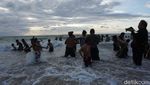 Potret Tradisi Mandi Lumpur di Bali
