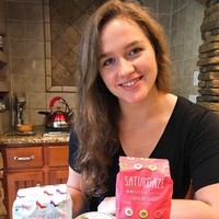 Abby Kircher juga sukses di usia muda dengan bisnis makanan. Better Nut Butter yang dibangunnya pun memproduksi selai kacang yang tidak banyak mengandung gula dan minyak. Hal ini berawal ketika Abby ingin mulai hidup sehat. Dikatakan jika bisnisnya telah bernilai  $80,000 atau Rp 1,1 miliaran di 2017. Foto: Instagram