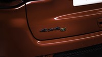 Jeep mengklaim untuk model Compass PHEV cukup untuk menggeser Renegade versi bensin hingga 60 mph atau 96 km/h dalam waktu kurang dari tujuh detik. Foto: Pool