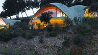 Teknik pembangunan tersebut dikenal dengan nama fiberglass engineering. Enric Ruiz-Geli/Inhabitat.