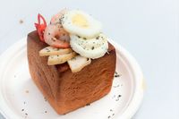 Unik Banget! Roti Panggang 'Lava' Ini Berisi Laksa Singapura