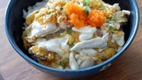 Yang sederhana, nasi diberi topping telor goreng yang sedikit diacak. Ditambah kecap makin sedap! Foto: Instagram @nuttocook